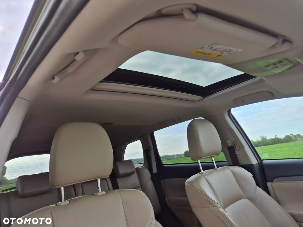 Mitsubishi Outlander 2.0 Instyle + 4WD CVT - 20