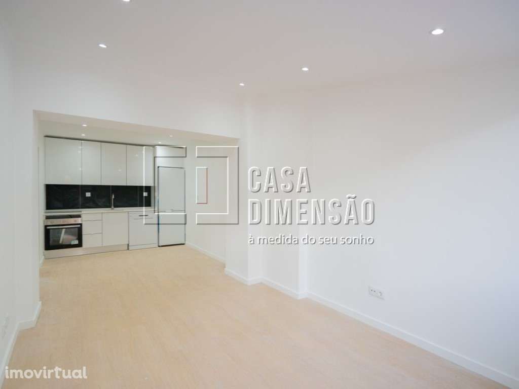 Apartamento T1, em fase de remodelação, Na Damaia!! - Grande imagem: 5/16