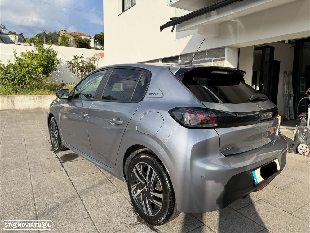 Peugeot 208 - 3