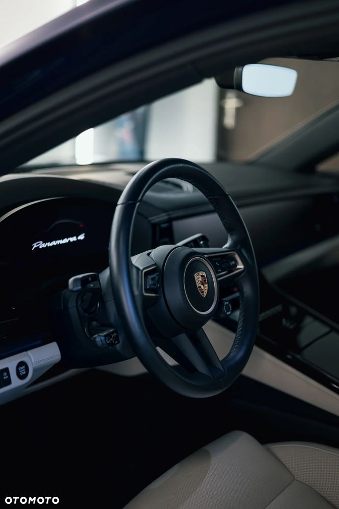 Porsche Panamera 4 - 10