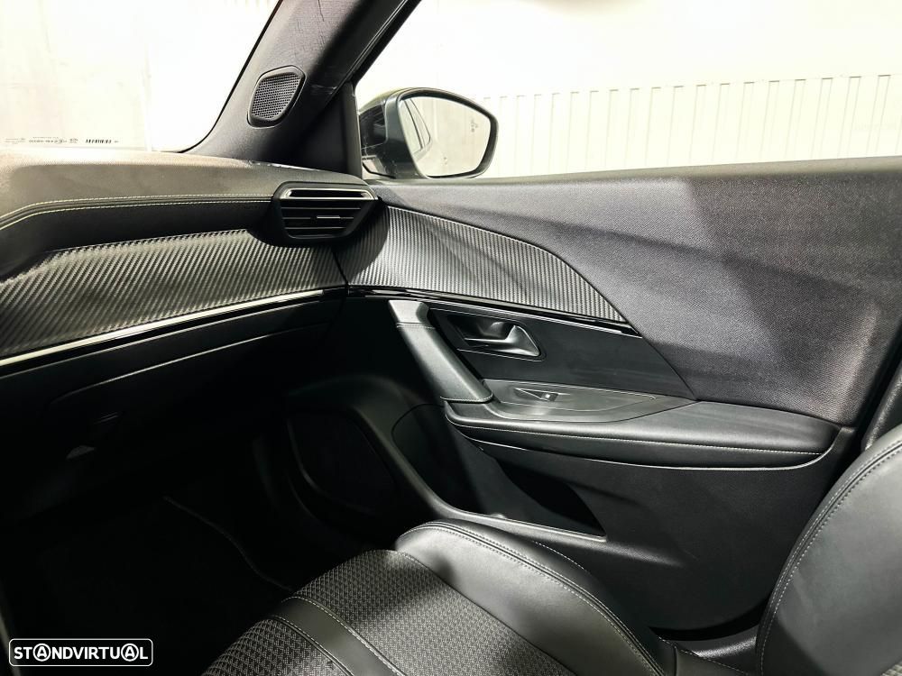 Peugeot e-2008 50 kWh GT Pack - 46