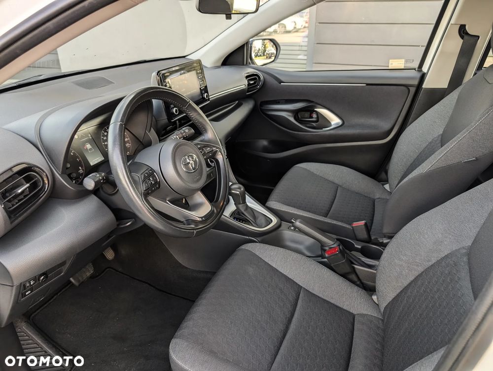 Toyota Yaris 1.5 Comfort CVT - 11