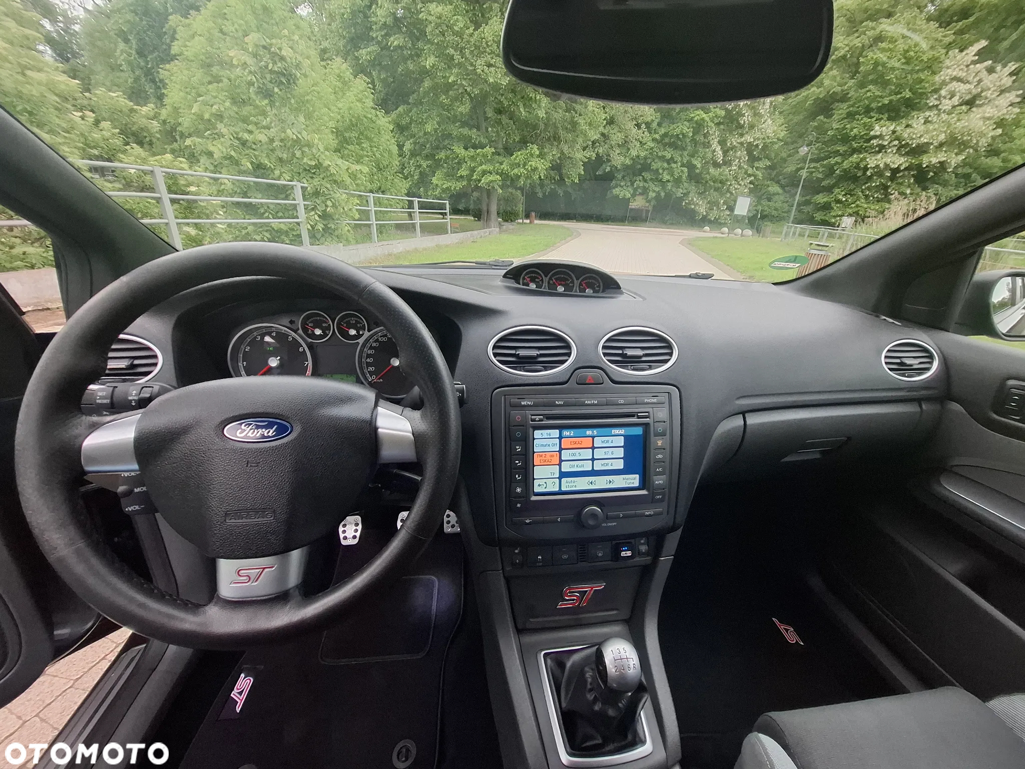 Ford Focus 2.5 ST - 11