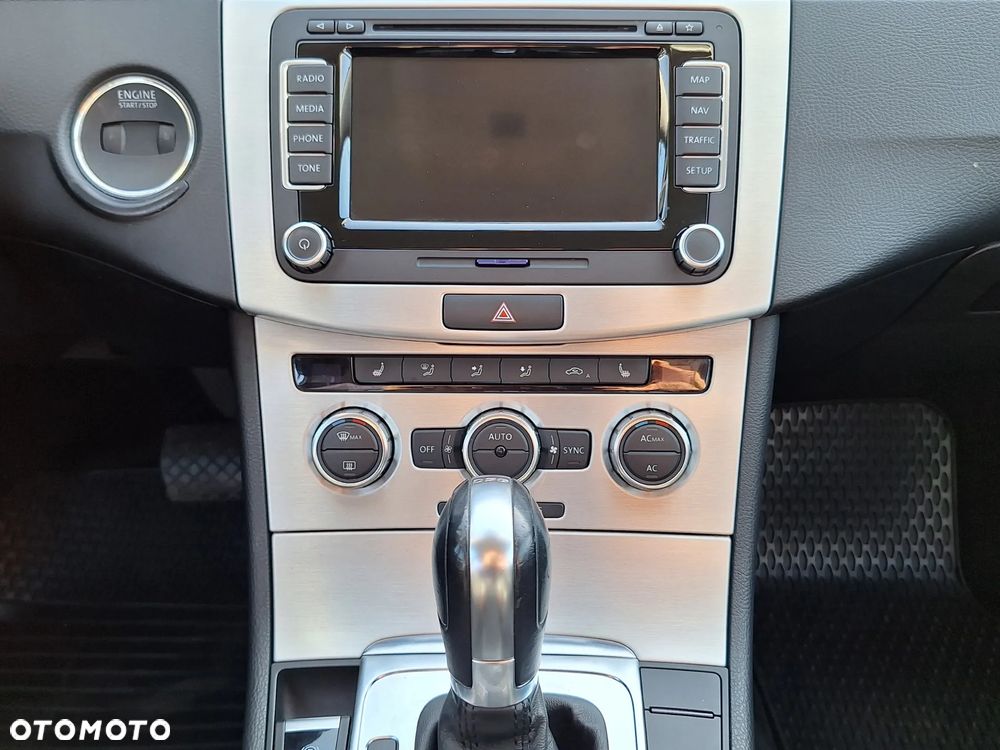 Volkswagen Passat 2.0 TDI Highline DSG - 6