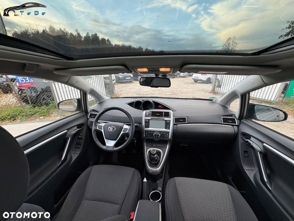 Toyota Verso 1.6 D-4D Prestige - 27