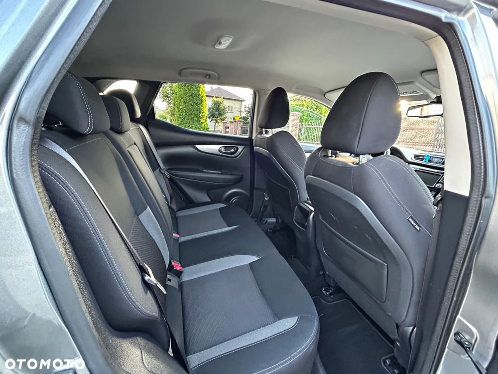 Nissan Qashqai 1.3 DIG-T N-CONNECTA - 12