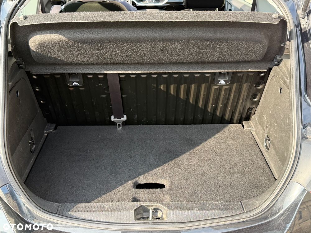 Opel Corsa 1.4 Innovation - 17