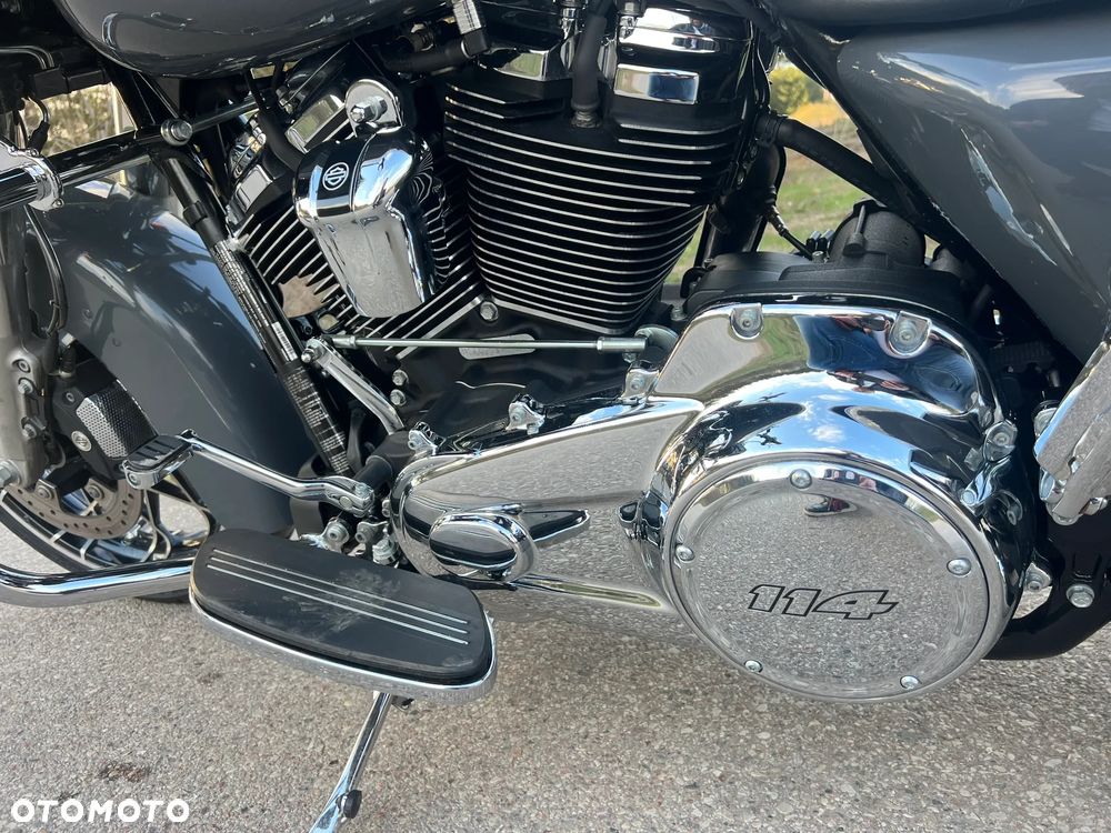 Harley-Davidson Touring Road Glide - 13