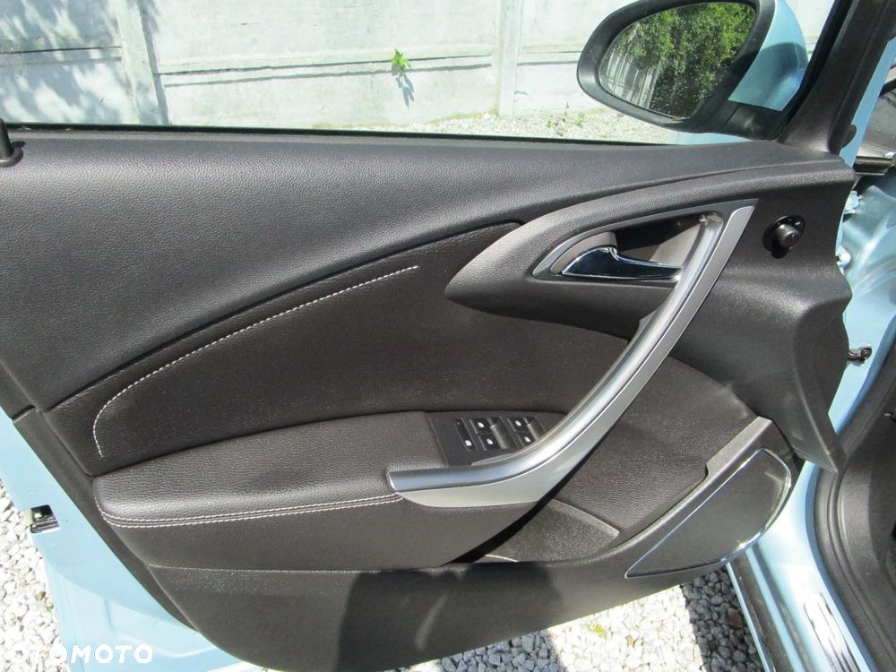 Opel Astra 1.6 Design Edition - 14
