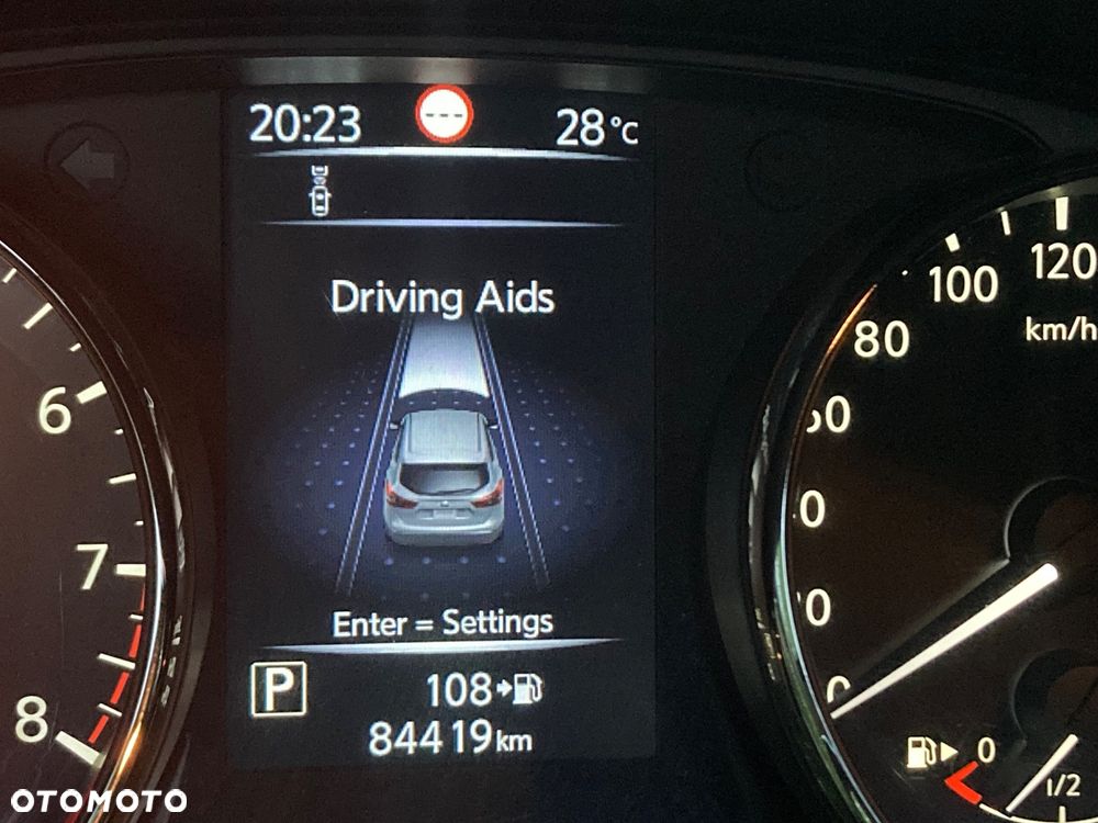 Nissan Qashqai 1.2 DIG-T Visia Xtronic - 12