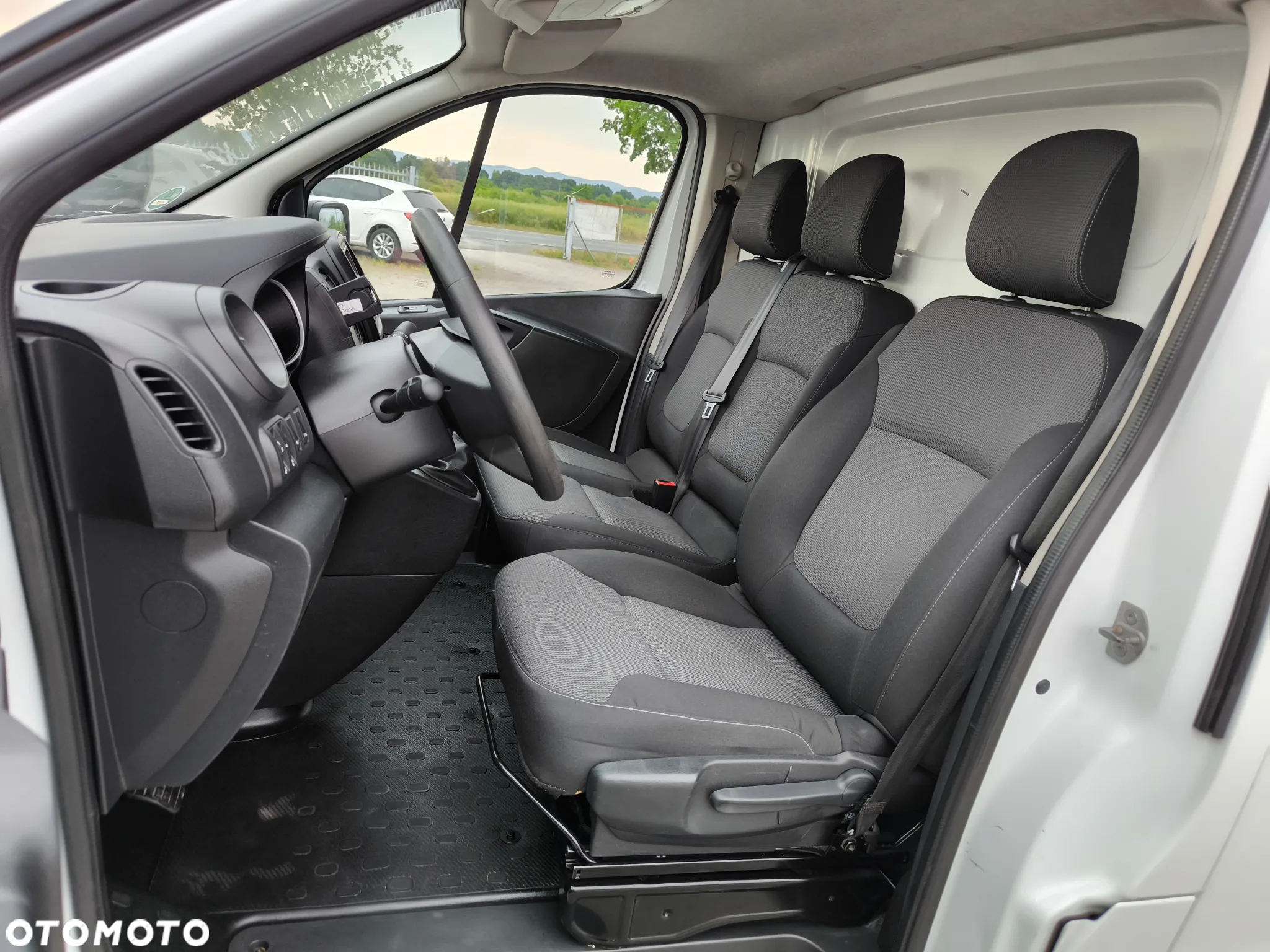 Renault Trafic - 15
