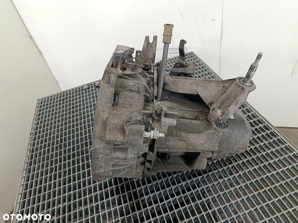 SKRZYNIA BIEGÓW MANUALNA 5 RENAULT MEGANE II JR5102 1.5 DCI - 5