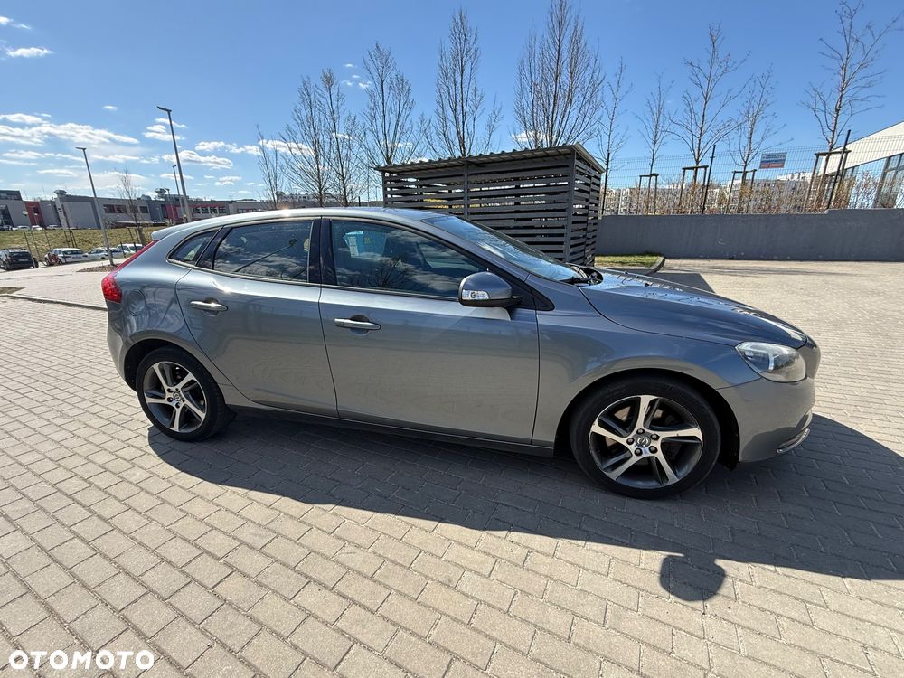 Volvo V40 D4 Momentum - 2