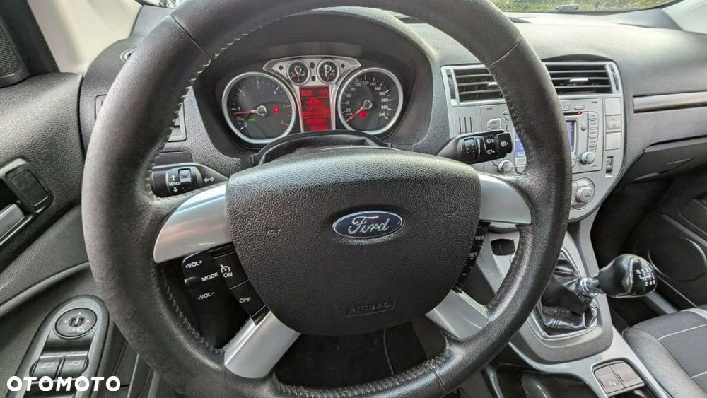 Ford Kuga 2.0 TDCi 4x4 Titanium - 21