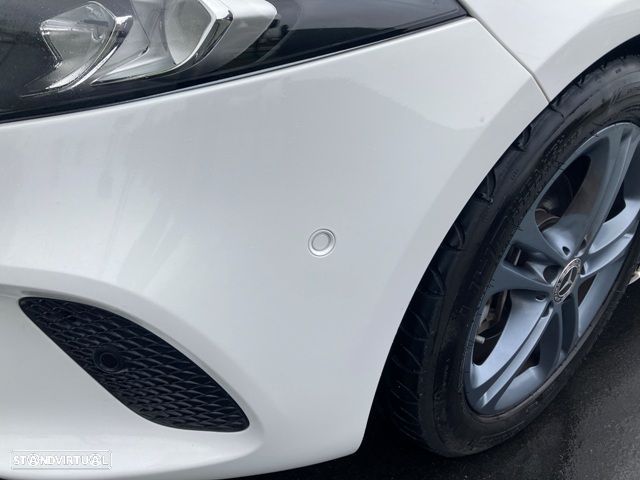 Mercedes-Benz A 180 Limousine d Progressive Aut. - 13