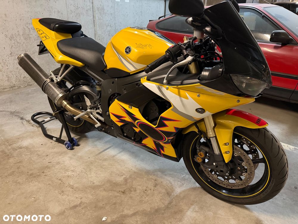 Yamaha R6 - 27