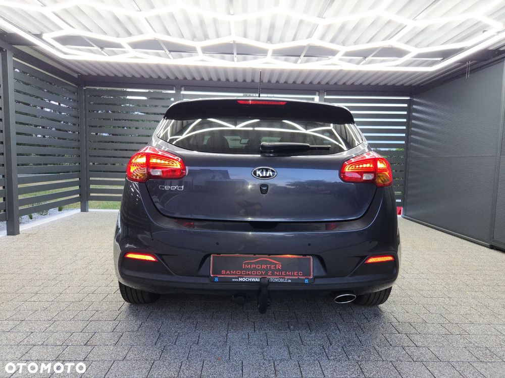 Kia Ceed 1.6 GDI Dream Team Edition - 11
