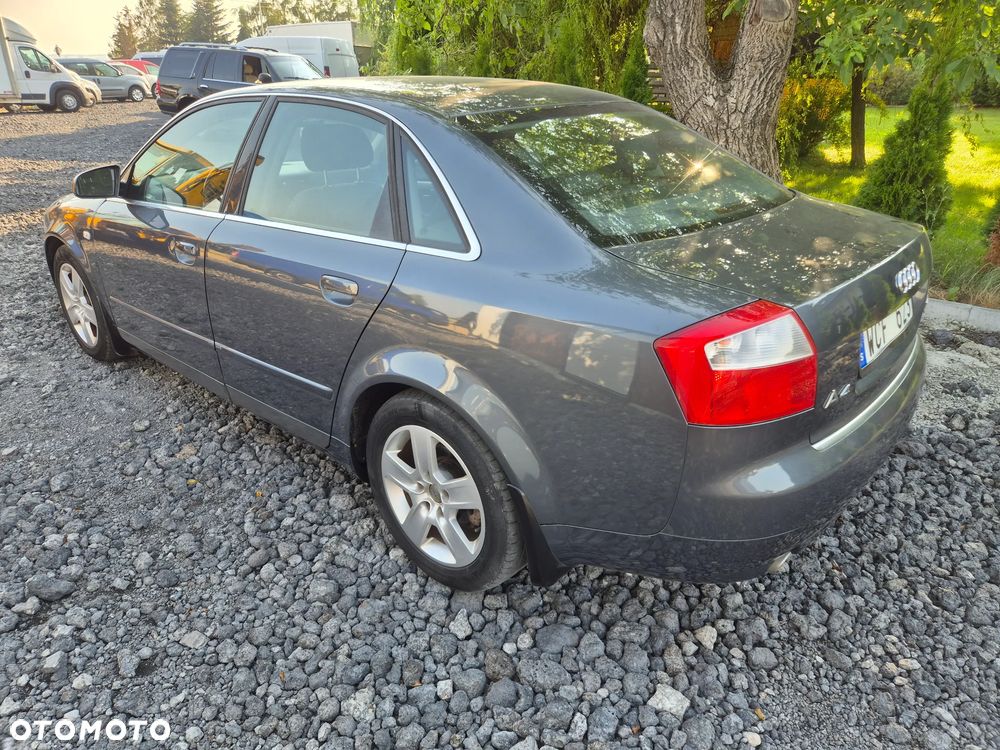 Audi A4 Limousine 1.8 T quattro - 4