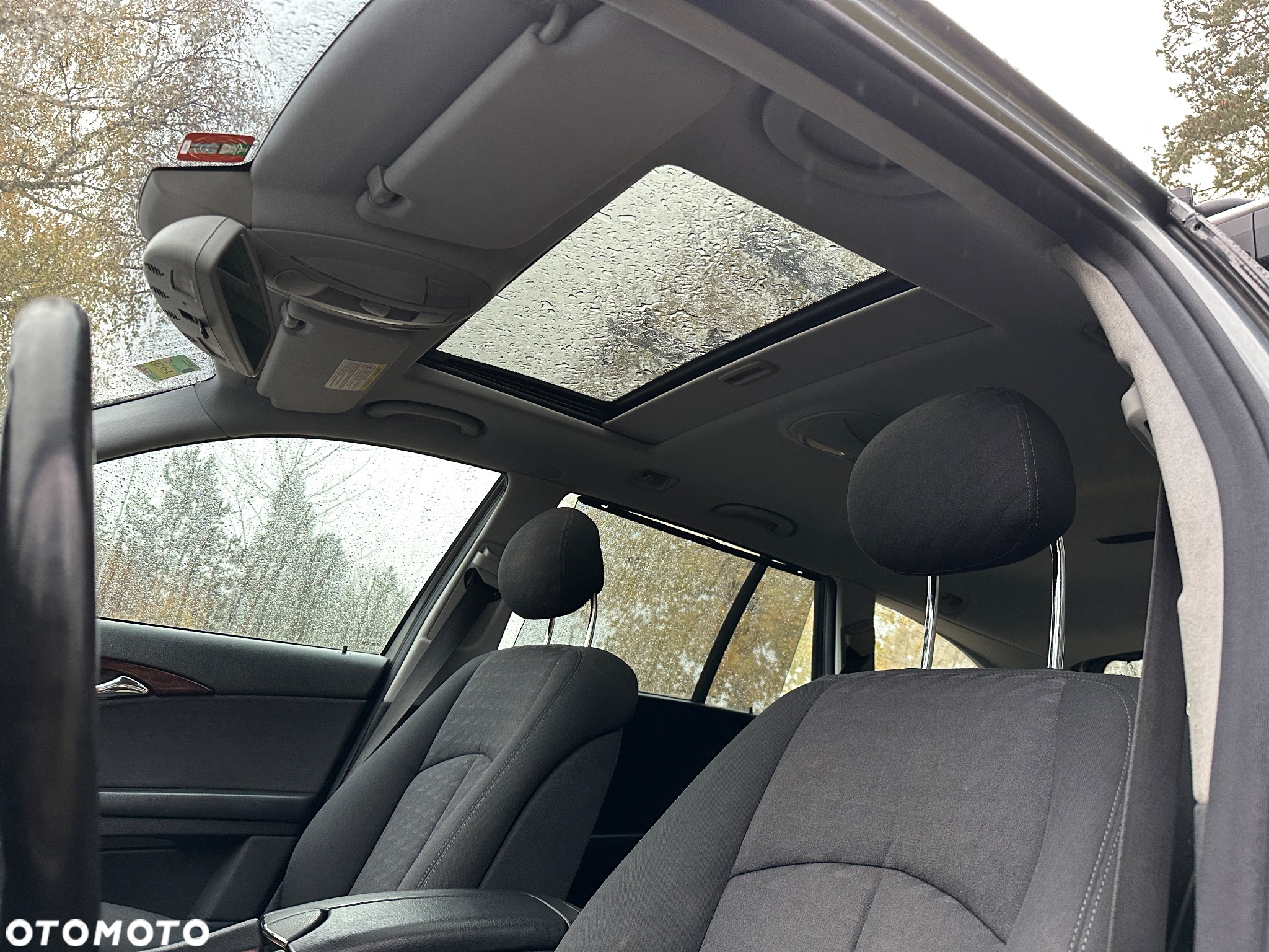 Mercedes-Benz Klasa E 200 T Kompressor Automatik Classic - 27