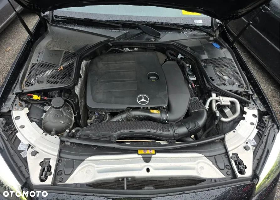 Mercedes-Benz Klasa C 300 4Matic 9G-TRONIC AMG Line - 10