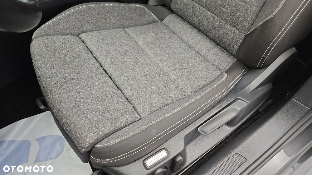 Volkswagen Passat Variant 1.5 TSI EVO Business DSG - 12