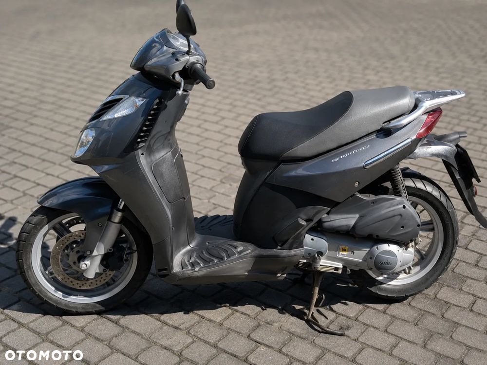 Aprilia Sportcity - 1