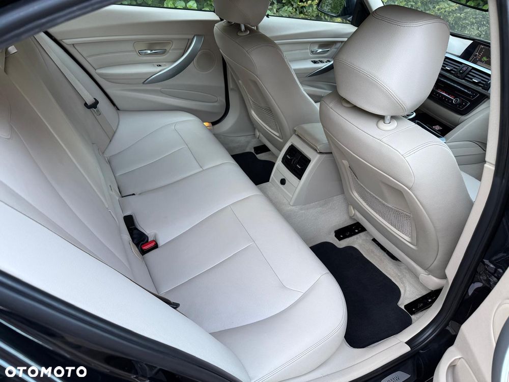 BMW Seria 3 318d Modern Line - 9