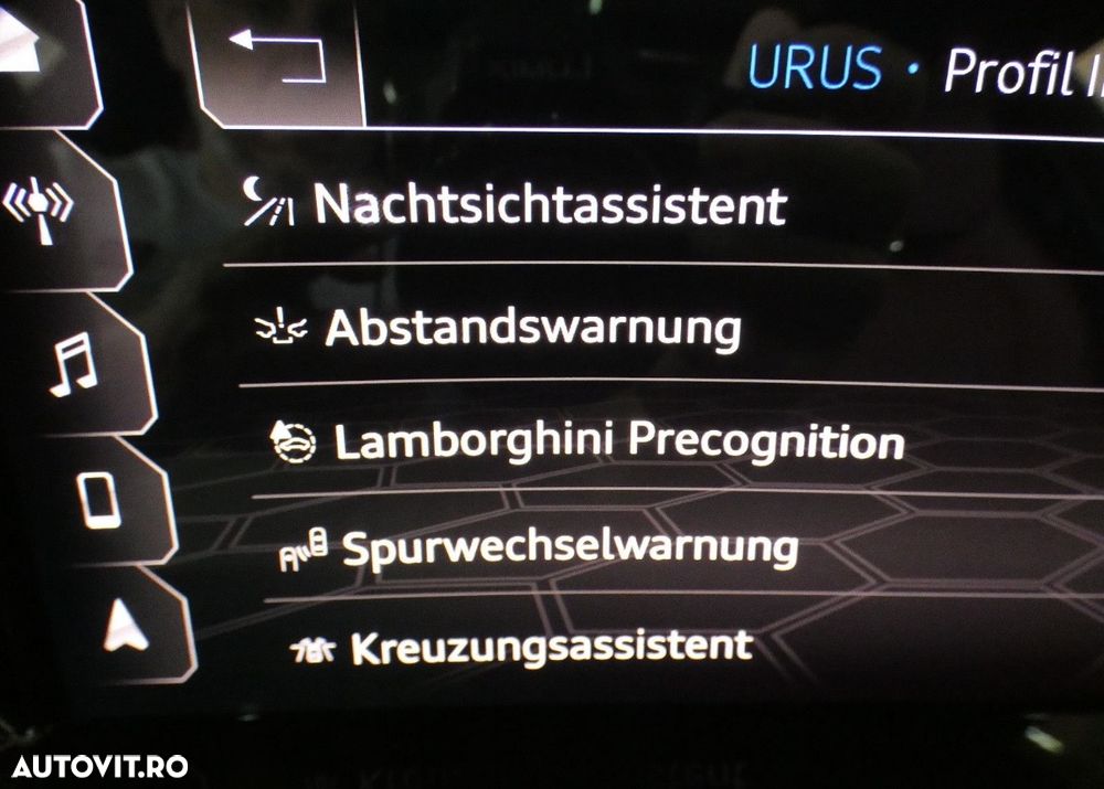 Lamborghini URUS Standard - 21