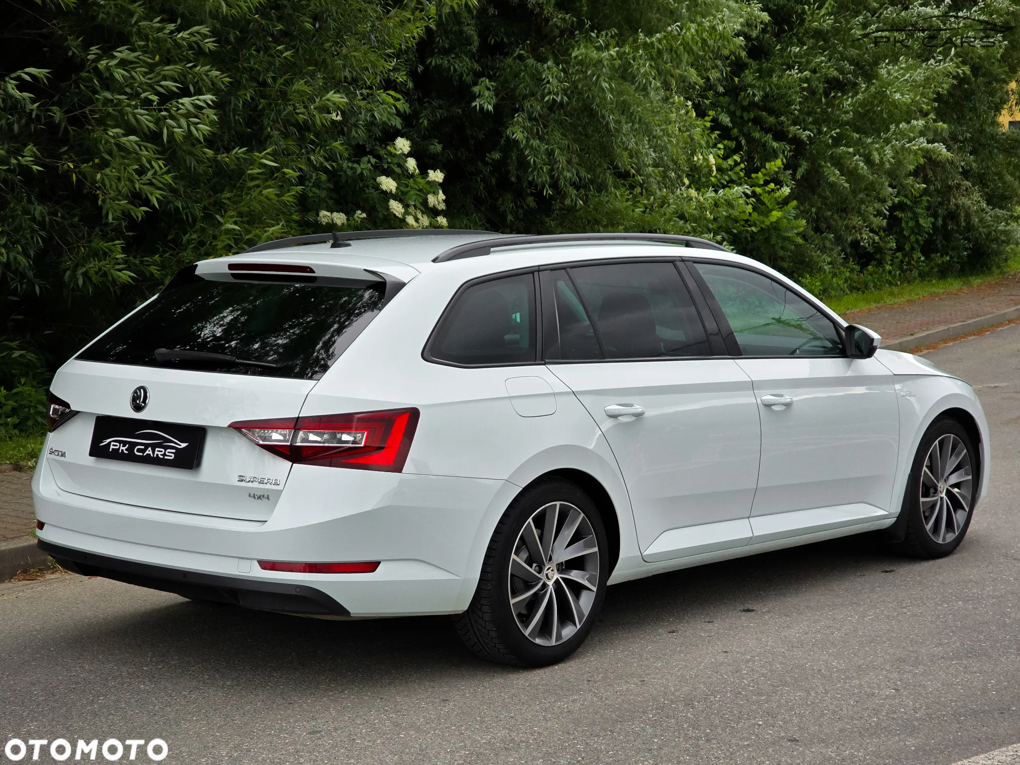 Skoda Superb Combi 2.0 TDI 4x4 DSG L&K - 22