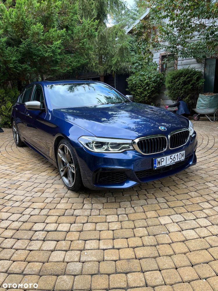 BMW Seria 5 M550i xDrive sport - 22