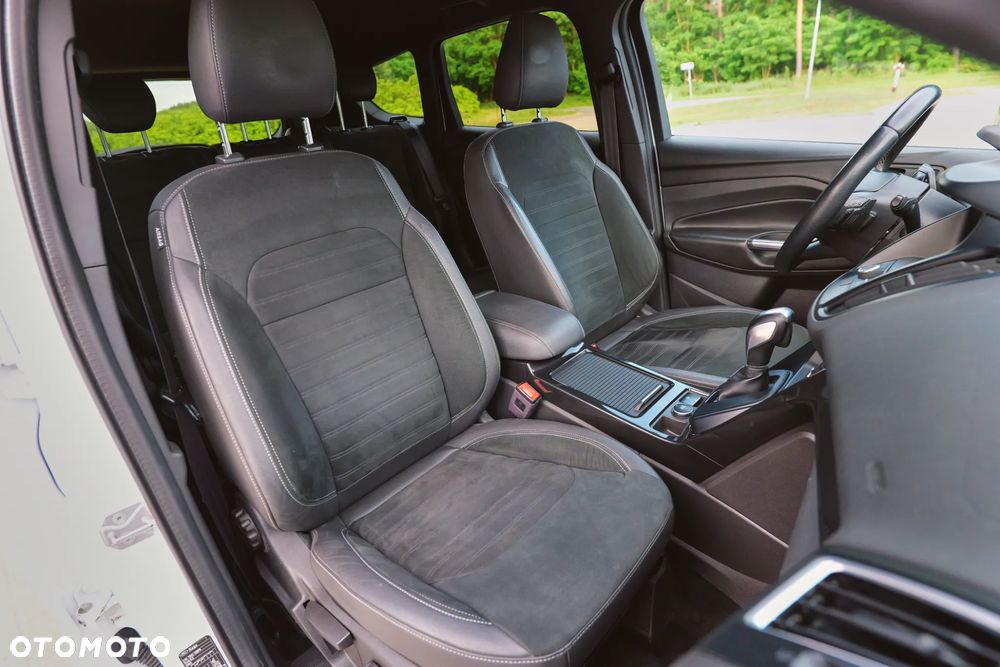 Ford Kuga 2.0 TDCi AWD ST-Line - 29