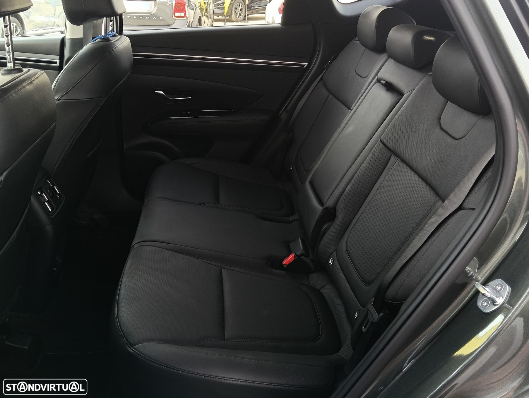 Hyundai Tucson 1.6 T-GDI HEV Premium - 33
