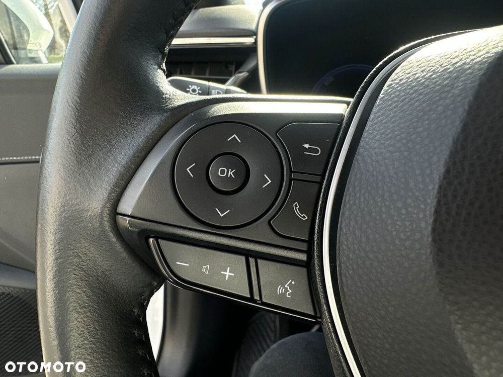 Toyota Corolla 1.8 Hybrid Style - 23