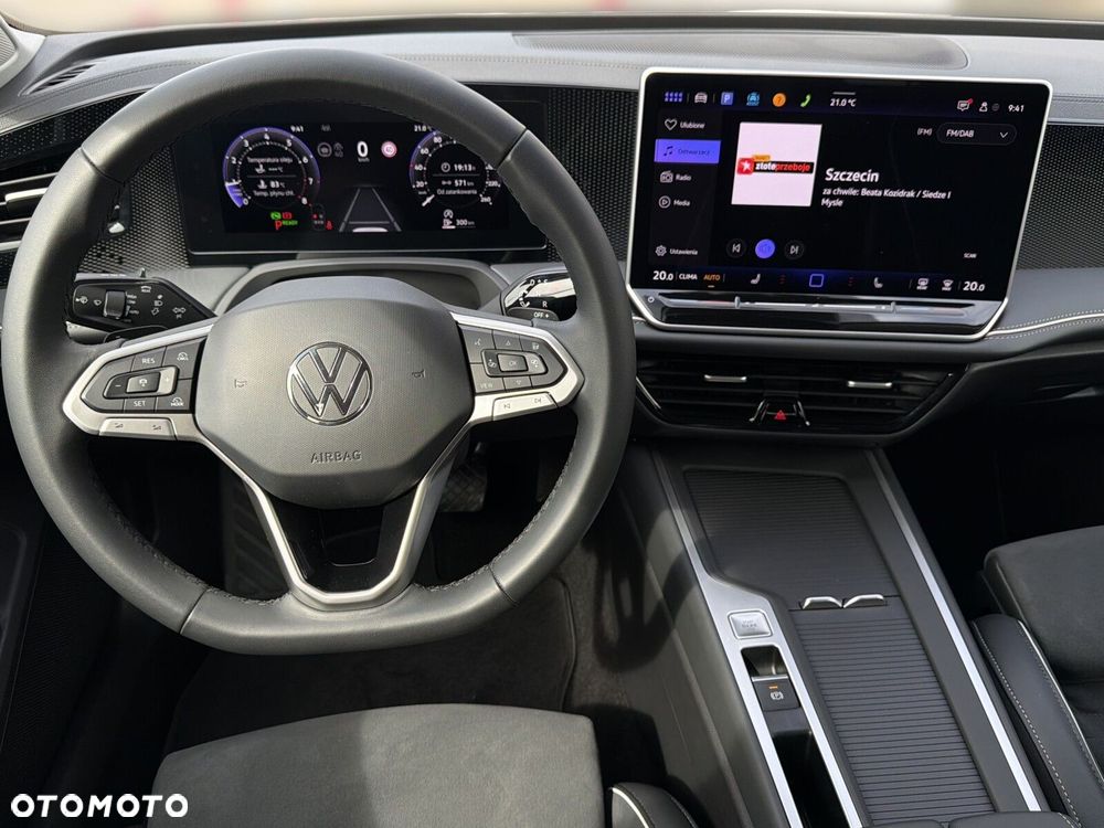 Volkswagen Passat - 17