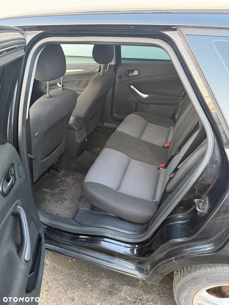 Ford Mondeo - 12