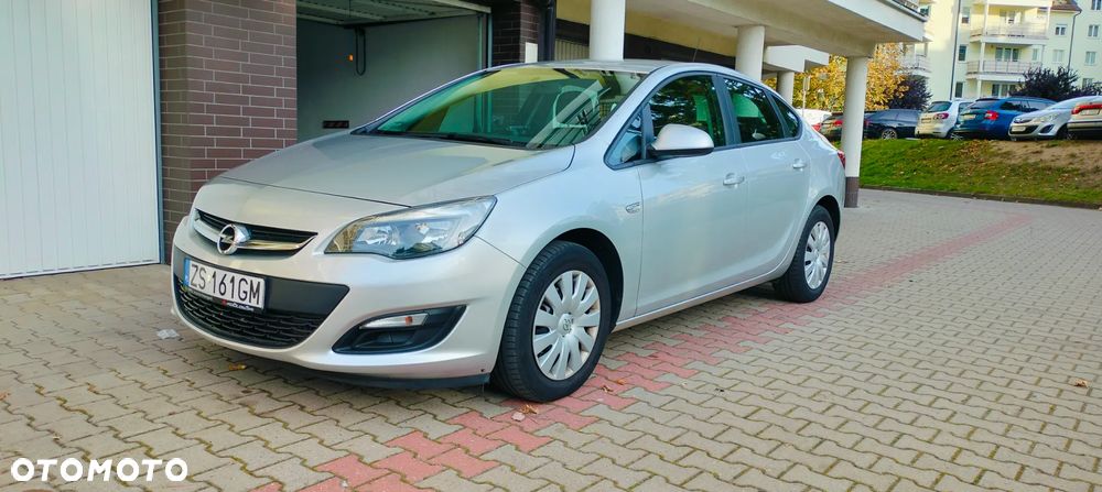 Opel Astra IV 1.6 Cosmo - 12