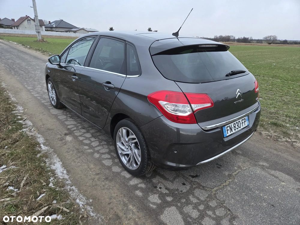 Citroën C4 HDi 150 Exclusive - 4