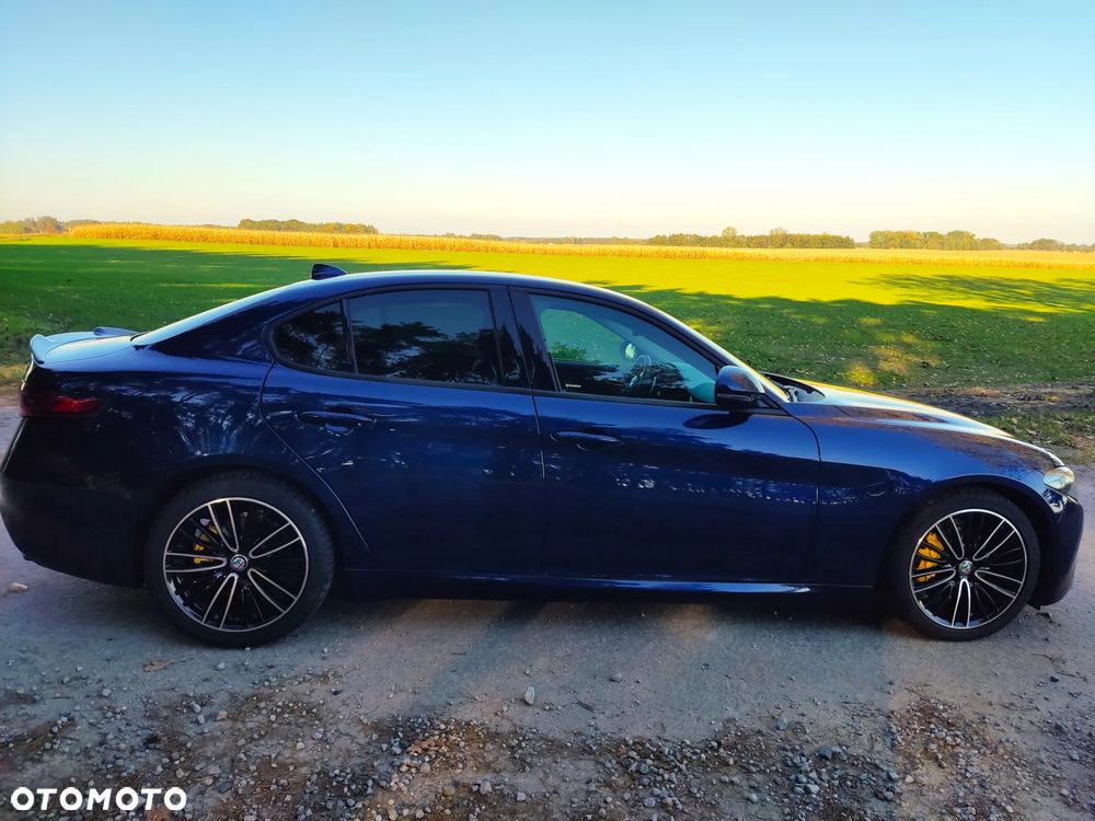 Alfa Romeo Giulia 2.0 Turbo TI - 8