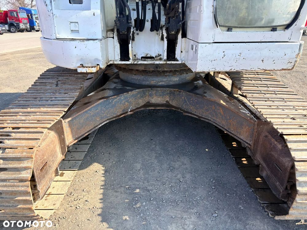 Kobelco NEW HOLLAND KOBELCO E235SR-1ES - 17