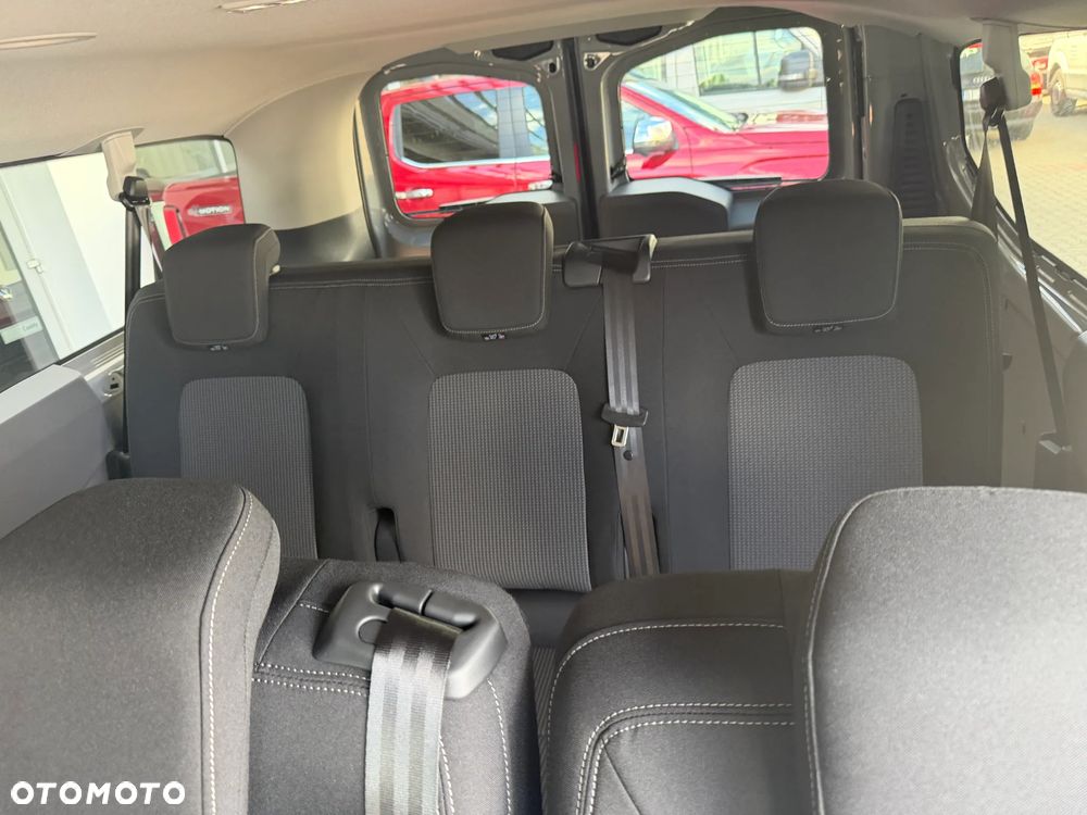 Volkswagen Transporter Kombi L2H1 M1 - 14
