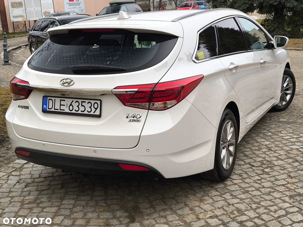 Hyundai i40 Kombi 1.7 CRDi DCT Premium - 11