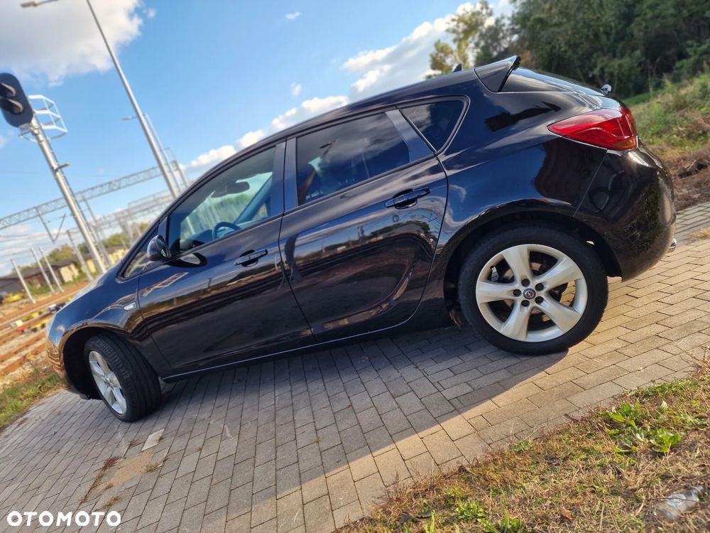 Opel Astra 1.4 Turbo Sport - 4