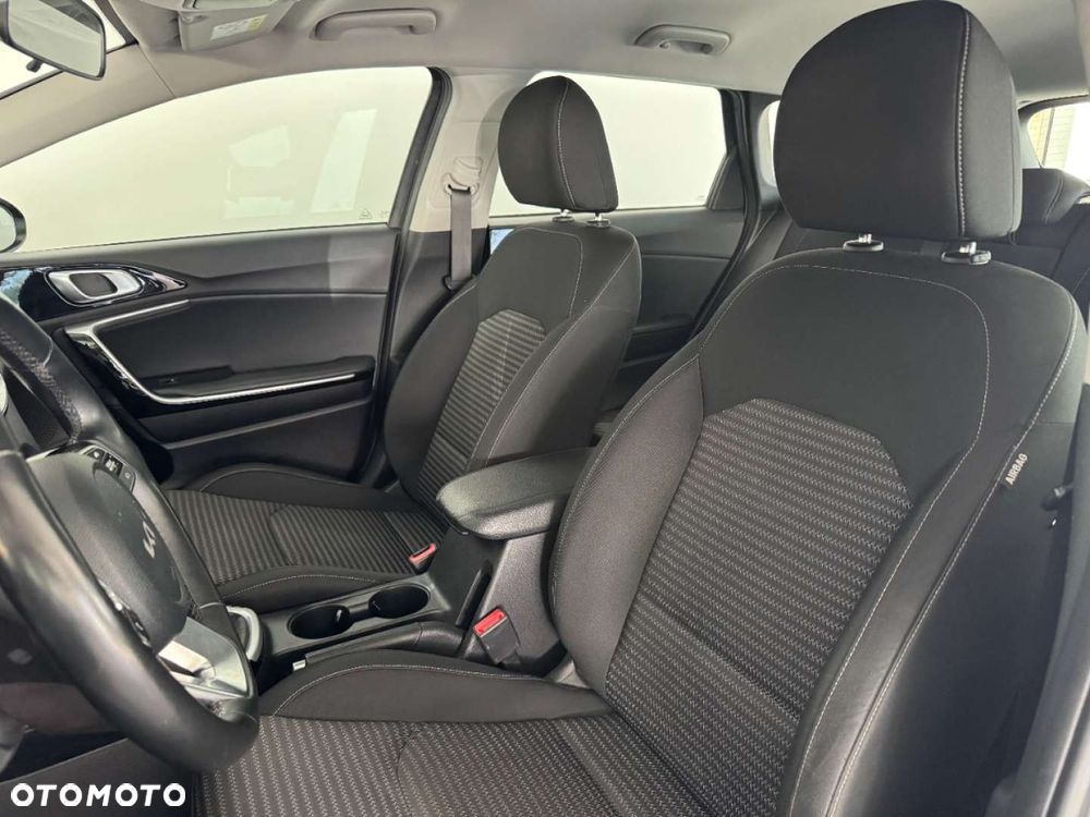 Kia Ceed - 19