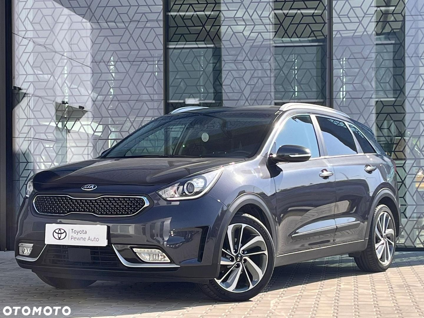 Kia Niro 1.6 GDI Hybrid L - 10