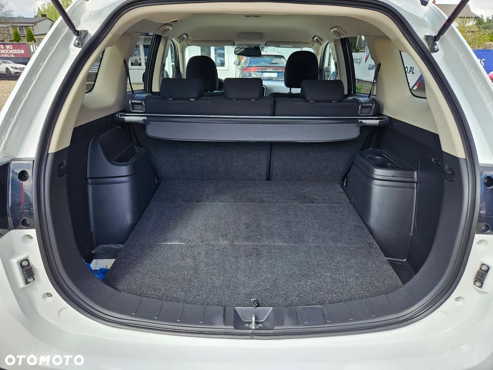 Mitsubishi Outlander 2.0 2WD Diamant - 19