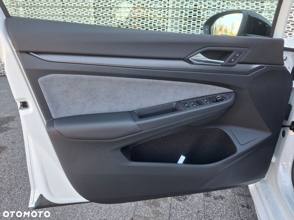 Volkswagen Golf - 9
