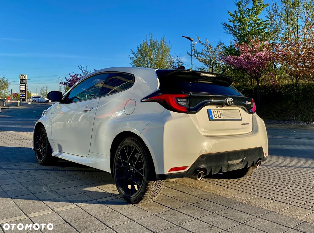 Toyota Yaris ver-gr-1-6-dynamic - 3