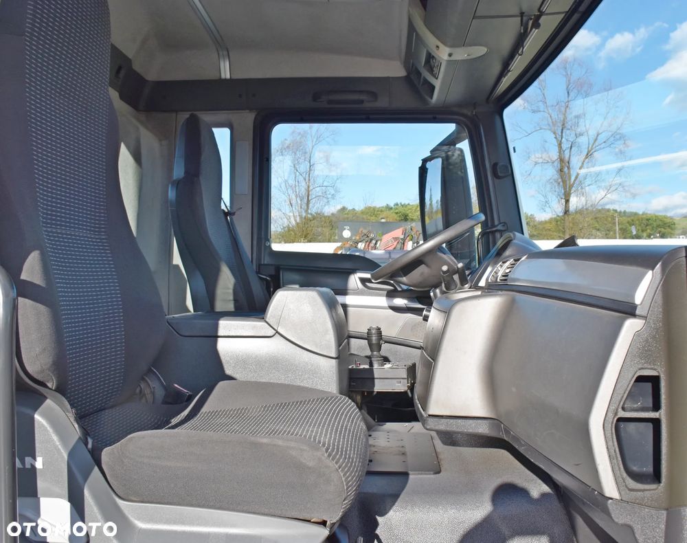 MAN 18.320 Hakowiec * STAN BDB - 8