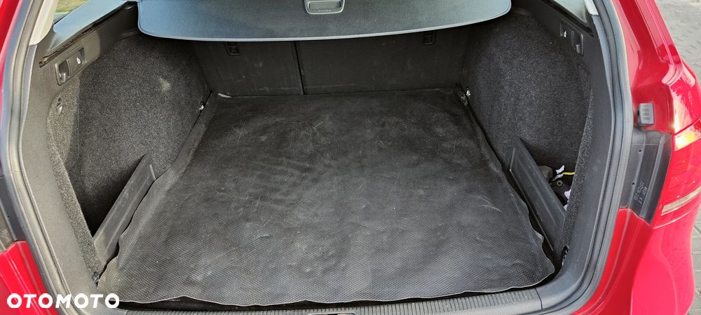 Volkswagen Passat - 11