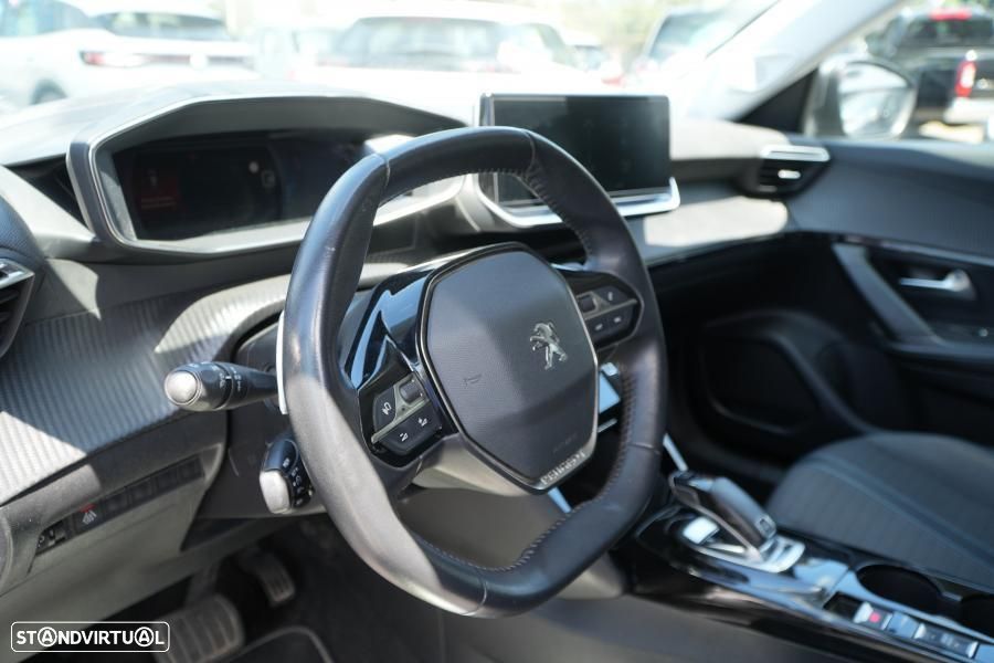 Peugeot 2008 1.2 PureTech Allure Pack EAT8 - 3